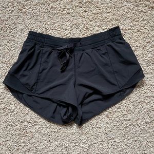 Lululemon Hotty Hot 2.5”